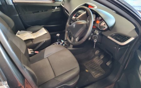 2012 Peugeot 207 - photo 9