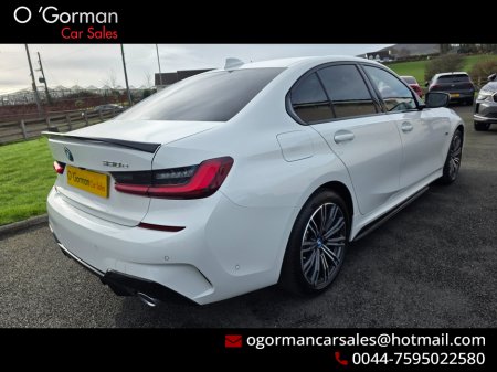 2022 BMW 3-Series - photo 2