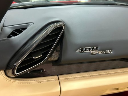 2017 Ferrari 488 - photo 21