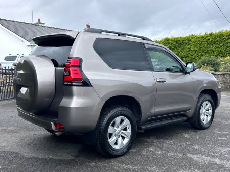 2022 Toyota Land Cruiser - photo 2