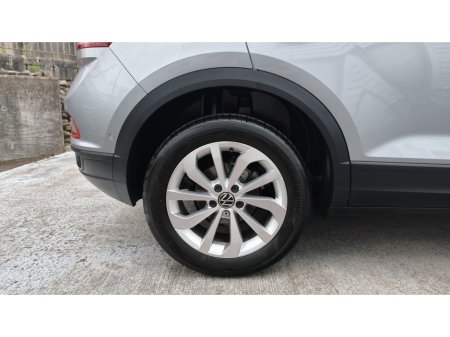 2025 Volkswagen T-Roc - photo 11