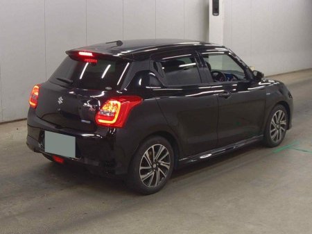 2021 Suzuki Swift - photo 2