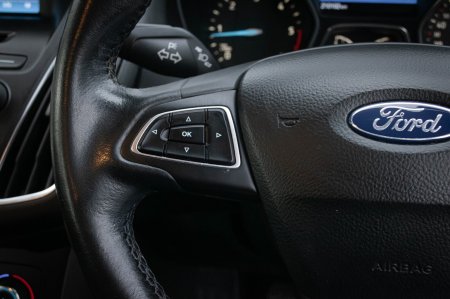2015 Ford Focus - photo 16
