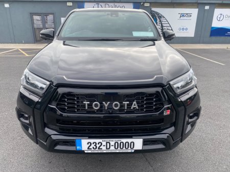 2023 Toyota Hilux - photo 2
