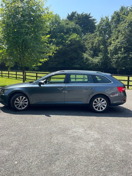 2018 Skoda Superb - photo 9
