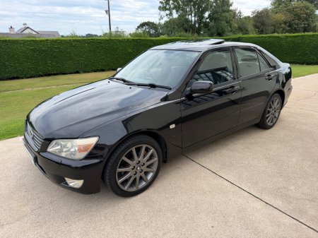 2000 Lexus IS