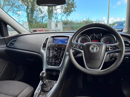 2013 Opel Astra - photo 8