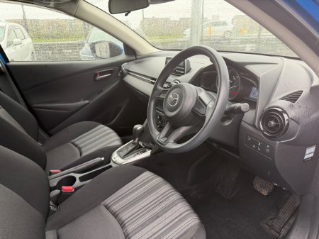 2017 Mazda Demio - photo 5