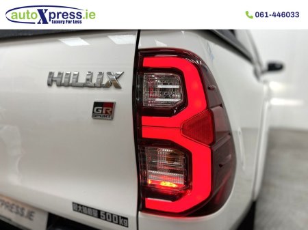 2023 Toyota Hilux - photo 17