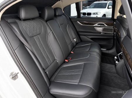 2017 BMW 7-Series - photo 29