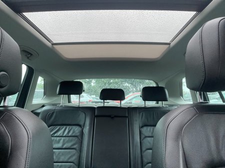 2020 Volkswagen Tiguan - photo 14