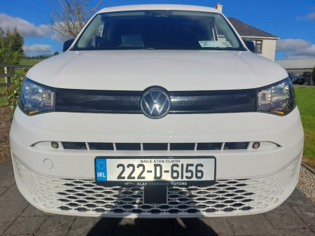 2022 Volkswagen Caddy - photo 2