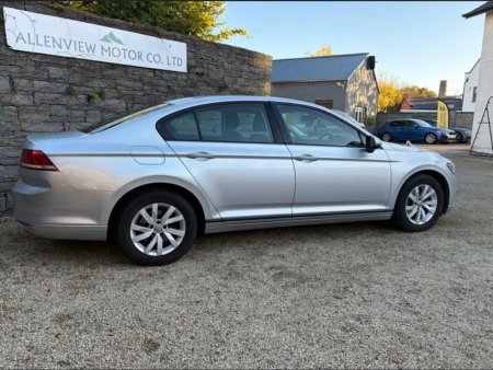 2017 Volkswagen Passat - photo 3