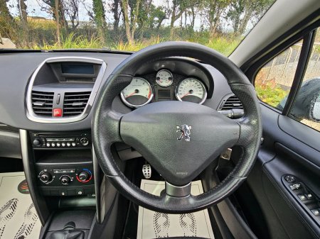 2013 Peugeot 207 - photo 28