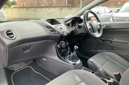 2014 Ford Fiesta - photo 18