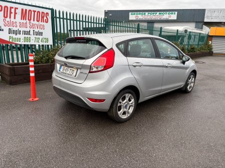 2015 Ford Fiesta - photo 5