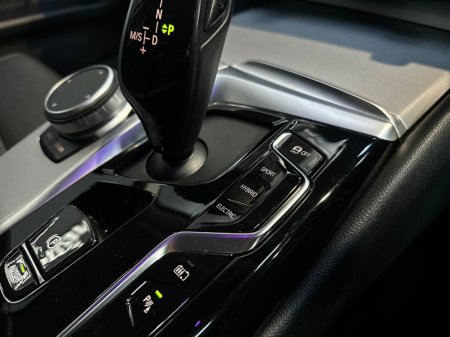 2022 BMW 5-Series - photo 32