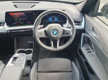 2025 BMW iX1 - photo 5
