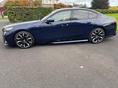 2024 BMW 5-Series - photo 22