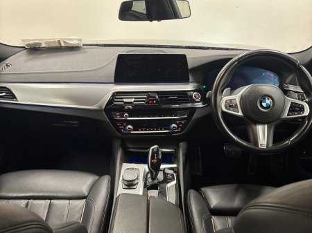 2020 BMW 5-Series - photo 4