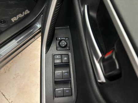 2023 Toyota RAV4 - photo 13