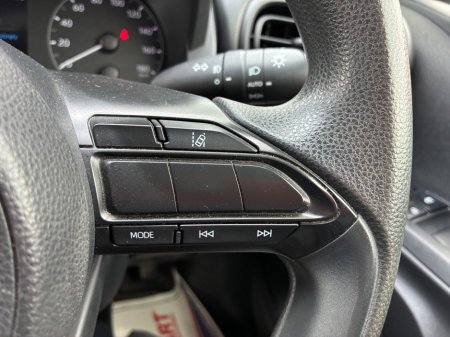 2021 Toyota Yaris - photo 16