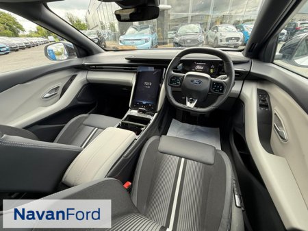 2025 Ford Capri - photo 10