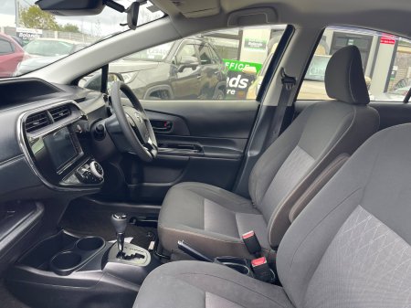 2020 Toyota Aqua - photo 10