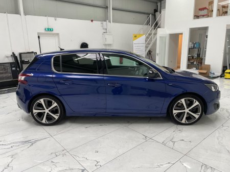 2017 Peugeot 308 - photo 2