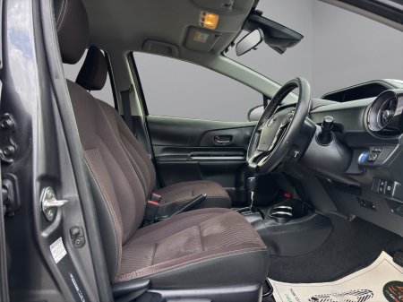 2019 Toyota Aqua - photo 10