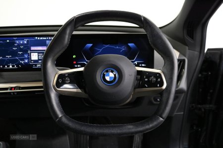 2023 BMW iX - photo 18
