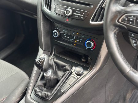 2015 Ford Focus - photo 12