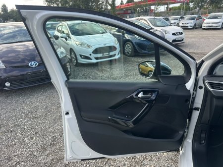 2017 Peugeot 208 - photo 12