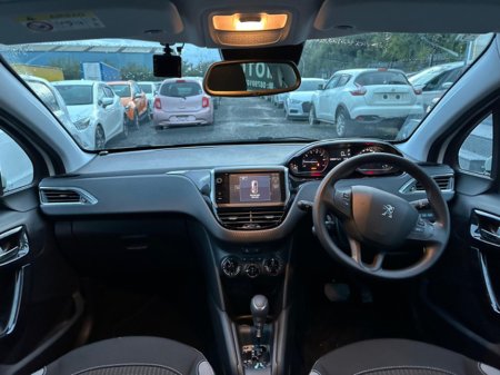 2016 Peugeot 208 - photo 17