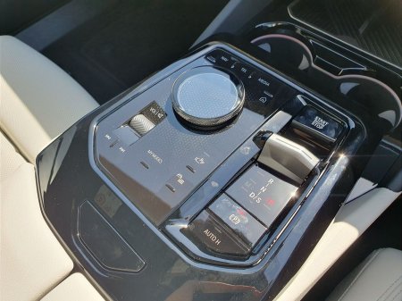 2026 BMW 5-Series - photo 10
