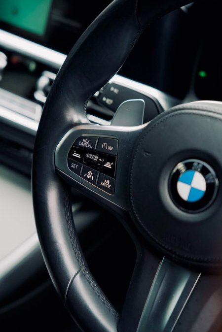 2022 BMW 3-Series - photo 11