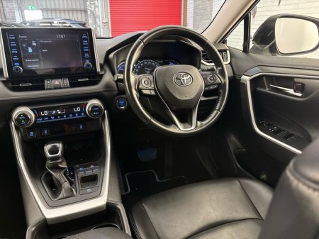 2020 Toyota RAV4 - photo 9