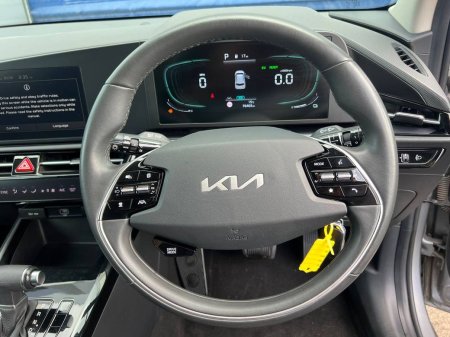 2023 Kia Niro - photo 4
