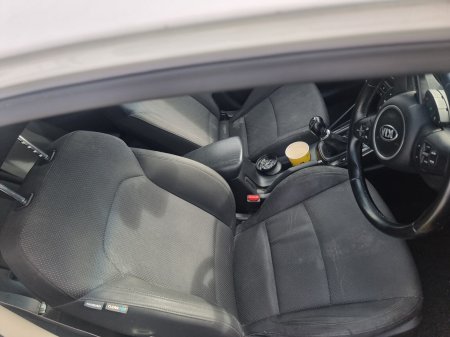 2015 Kia Carens - photo 5