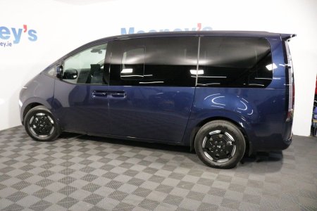 2027 Hyundai Staria - photo 9
