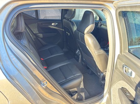 2021 Volvo XC40 - photo 9