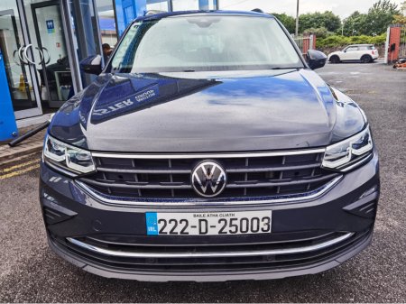2022 Volkswagen Tiguan - photo 2