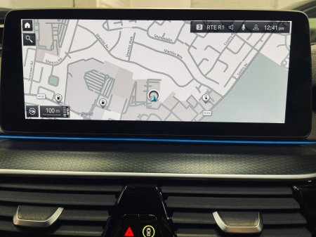 2022 BMW 5-Series - photo 17