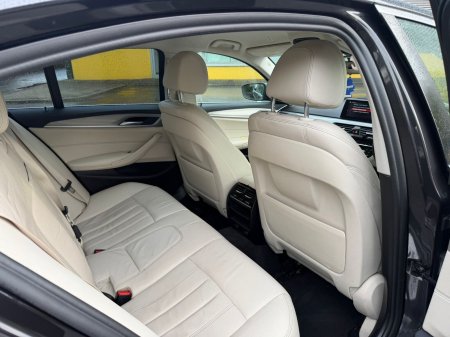 2018 BMW 5-Series - photo 18