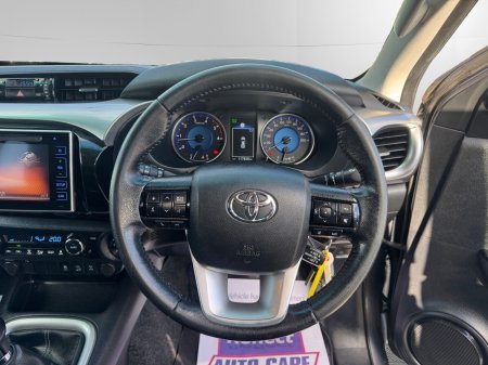 2020 Toyota Hilux - photo 12