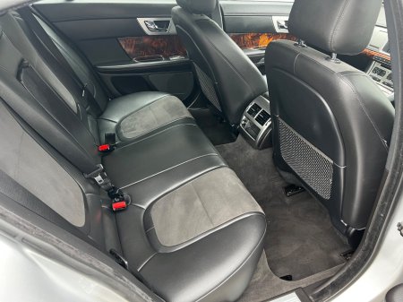 2015 Jaguar XF - photo 11