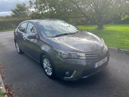 2015 Toyota Corolla - photo 2