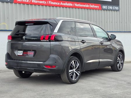 2018 Peugeot 5008 - photo 15