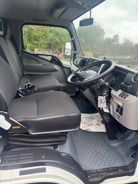 2026 Mitsubishi Canter - photo 6