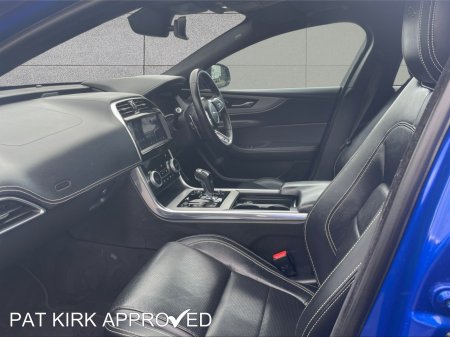 2020 Jaguar XE - photo 10